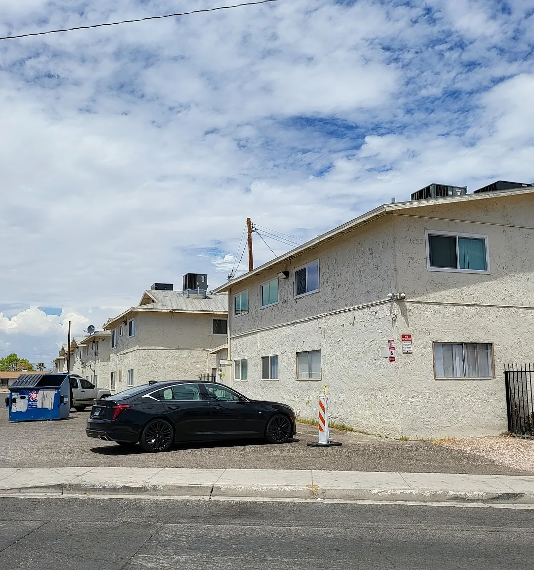 Mulberry Park Apartments — Photo 3