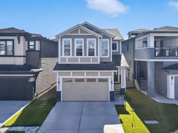 274 Lucas Pl NW, Calgary, AB T3P 2E4