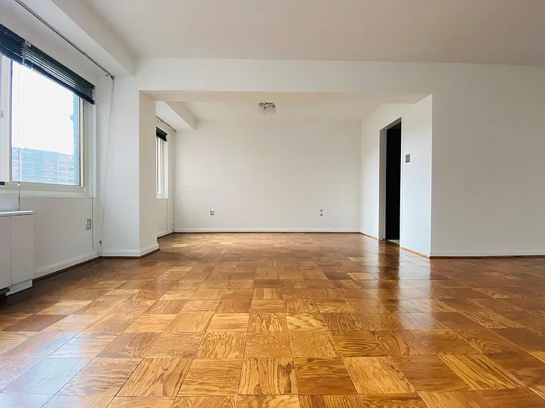 4201 Cathedral Ave NW #622 — Photo 11
