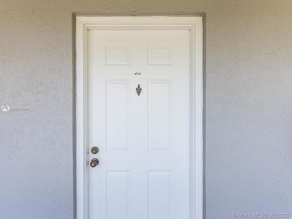 3rd image of 1522 Whitehall Dr APT 404