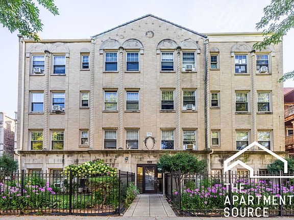 5th image of 4033 N Kenmore Ave #412