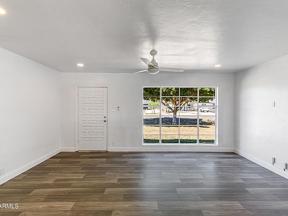 4th image of 1807 E SAN MIGUEL Avenue