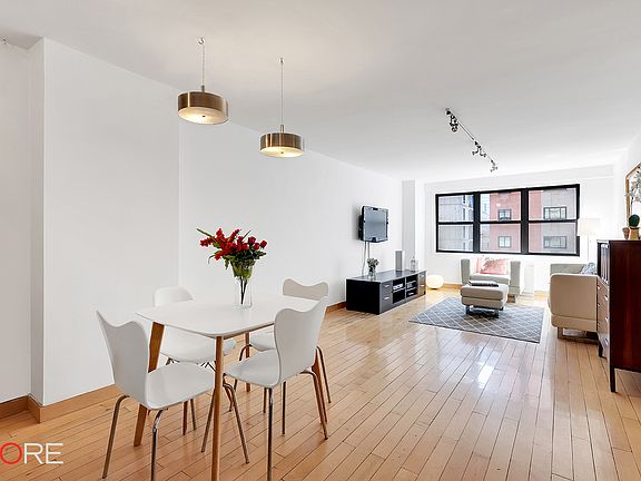 2nd image of 201 E 28th St #11-M