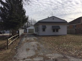616 N Silver St, Taylorville, IL