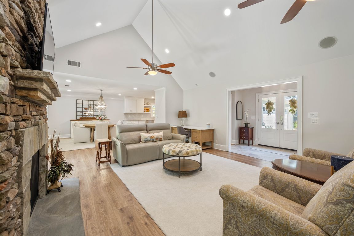 next background image