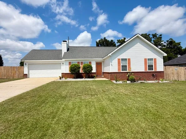 303 Franklin Sq, Bonaire, GA 31005