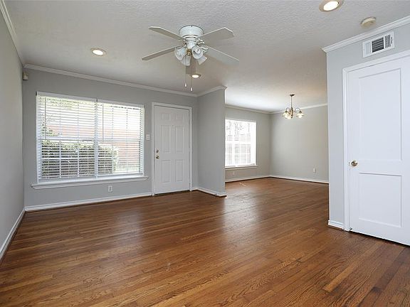 3rd image of 1820 Binz St APT 3