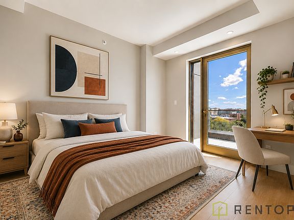 5th image of 960 Franklin Ave #257