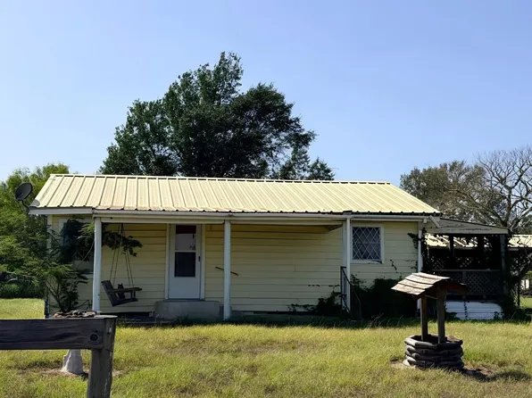 143 Krchnak Rd, La Grange, TX 78945