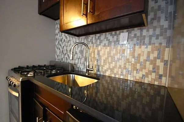 Rented by Uptown Flats LLC | media 9