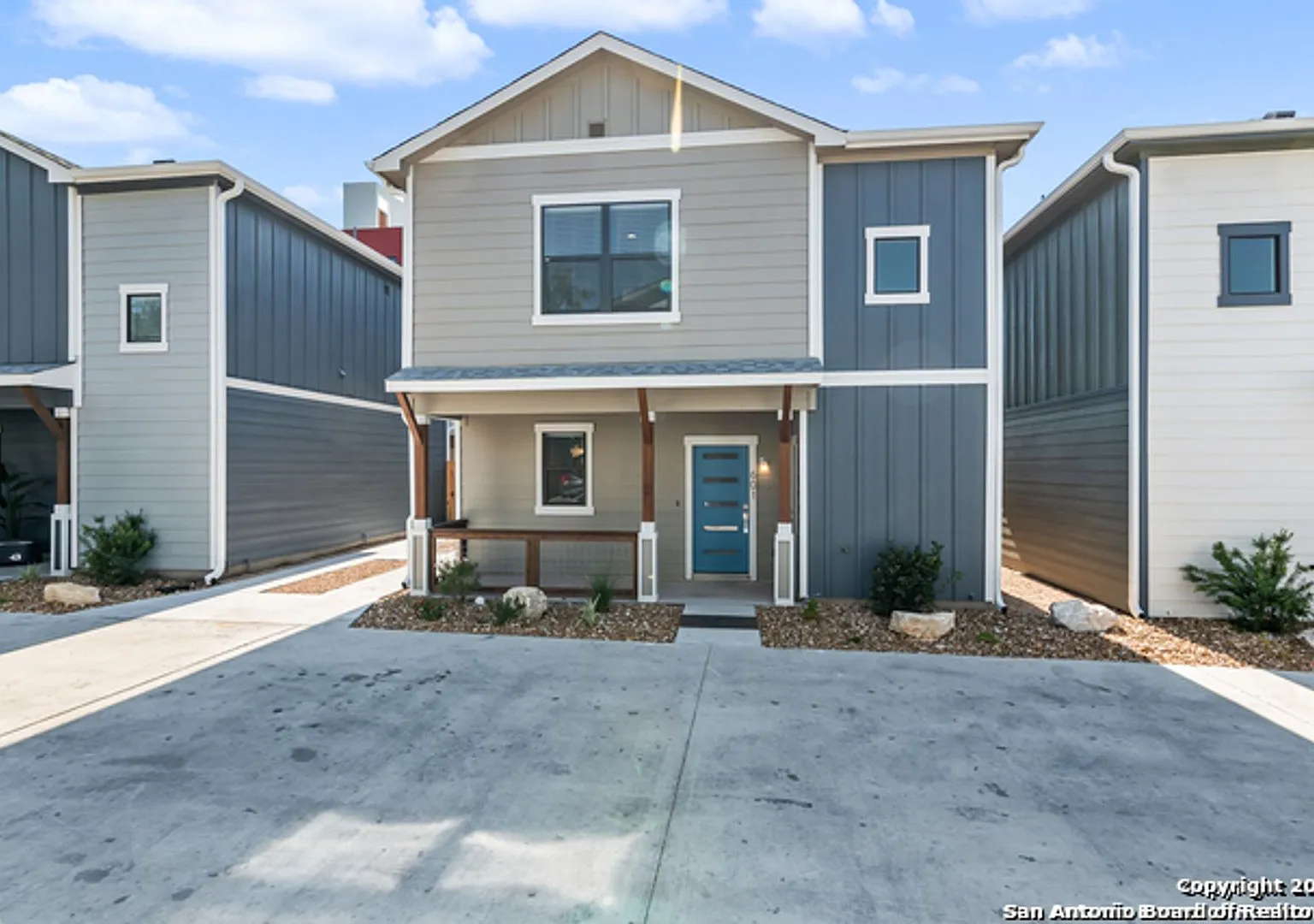 Utah St. #601, 211 — Photo 1