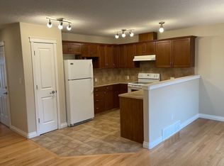 5120 164th Ave NW #10, Edmonton, AB T5Y0L7