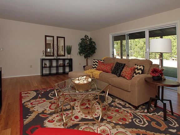 4th image of 3334 N Calle Poco
