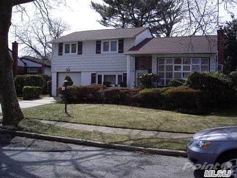 2nd image of 30 Coronet Ln