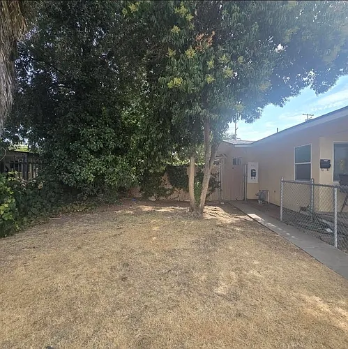 310 N Clark St #310 Photo 1