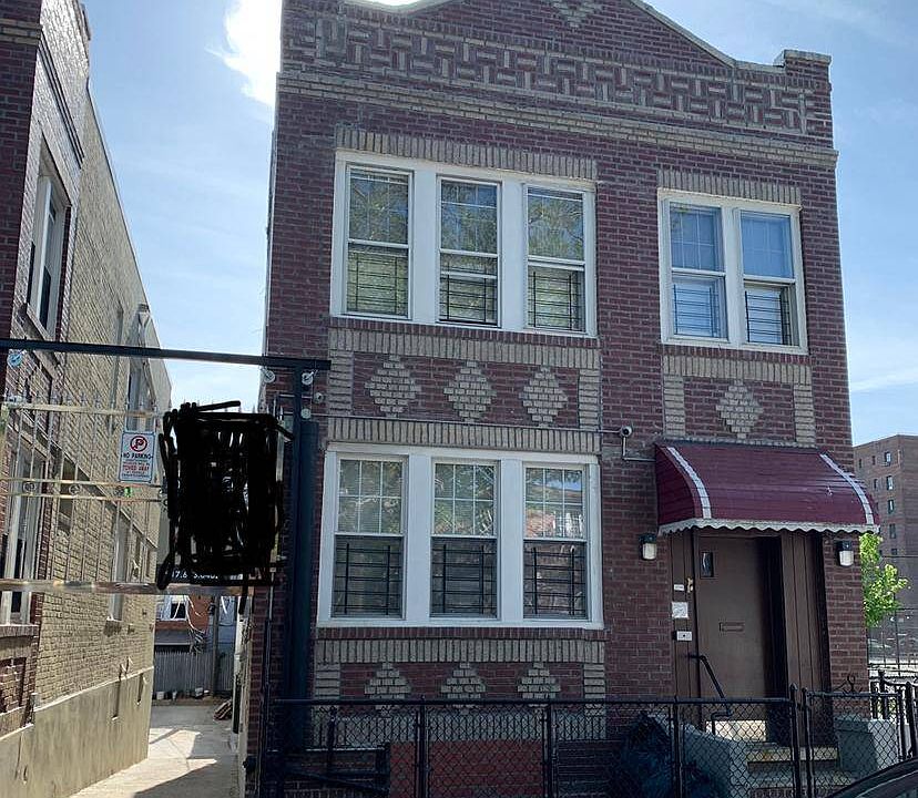 2nd image of 1525 Purdy St #3