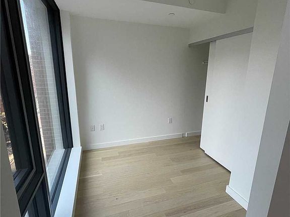 5th image of 2 Church St #508