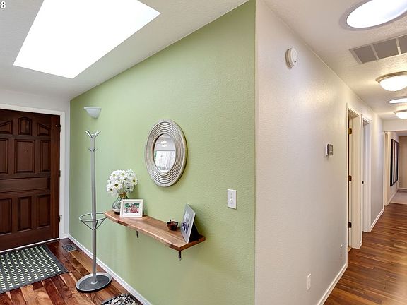 3rd image of 15603 NE 181st St