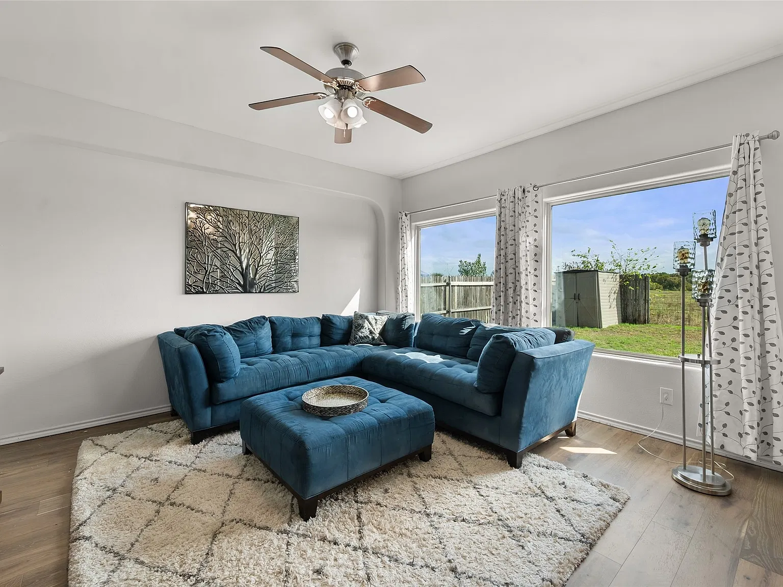 3 bed, 1822 sqft, $2,195 — Photo 4