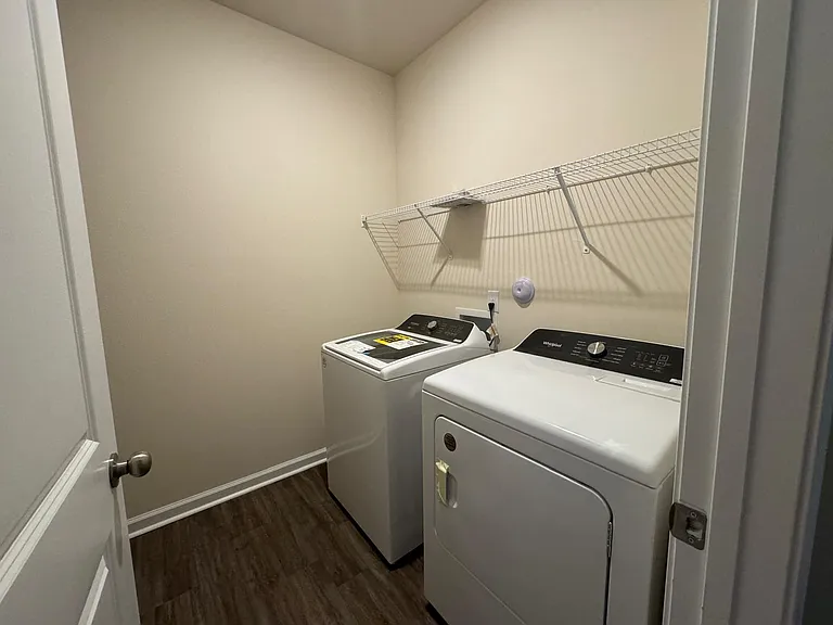 512 Campbell Rdg — Photo 15
