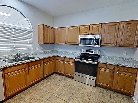 3rd image of 2530 S 89th Dr
