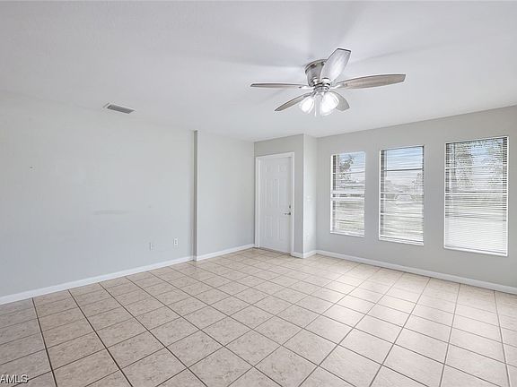 4th image of 705/707 SE 5th St