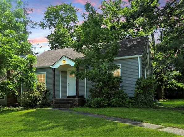 7685 Saratoga Rd, Middleburg Heights, OH 44130