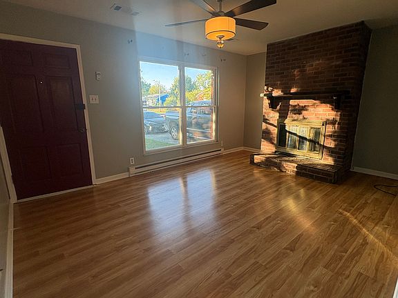 2nd image of 3736 Niagara Dr