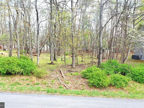 2nd image of 103 Green Leaf Dr
