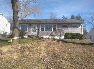 58 Meadowlark Ln, Springfield, IL 62702