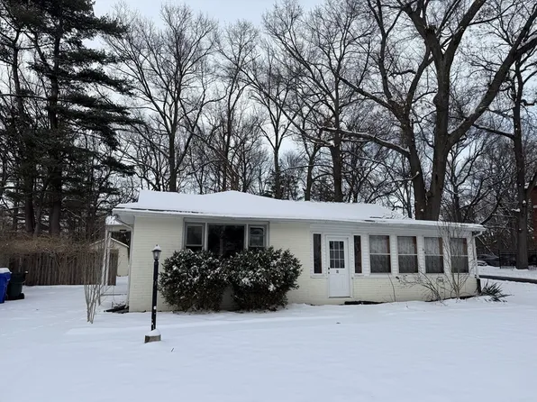 18 Lawton St, Springfield, MA 01109