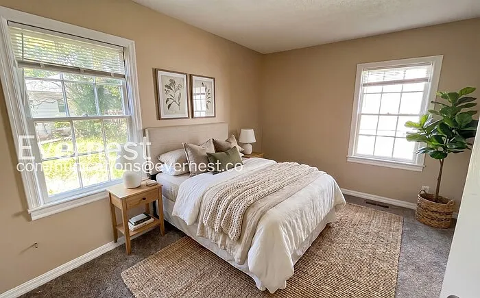 3 bed, 1.0 bath, 1062 sqft, $1,095 — Photo 3