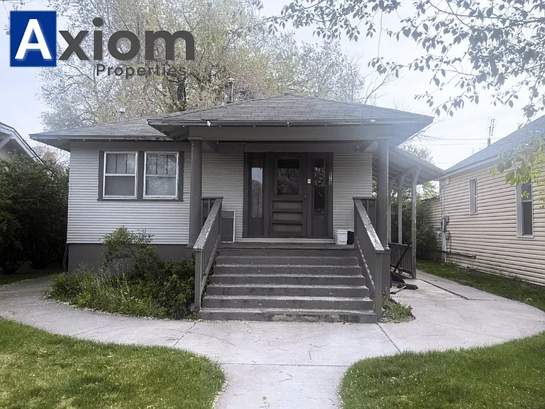 Cute 2 bedroom 1 bathroom apartment with convenient, central location — Photo 11
