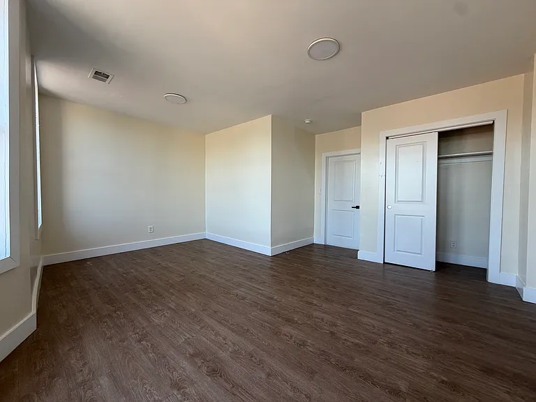 358-360 S Orange Ave #2R — Photo 12