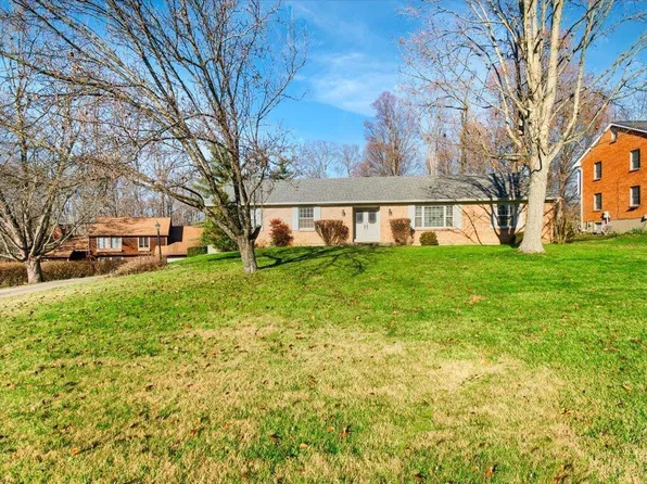 7674 Fox Trail Ln, Cincinnati, OH 45255