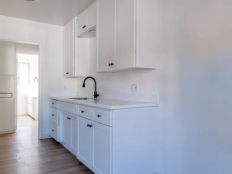 790 Coronado Ave — Photo 8