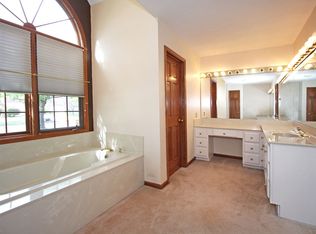 543 Rutledge Ct, Perrysburg, OH 43551