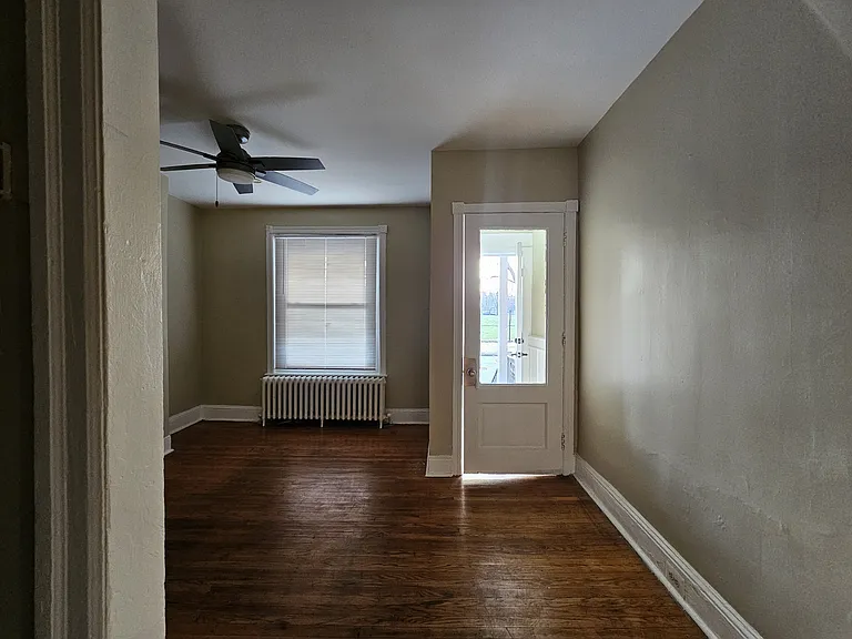 885 N 51st St — Photo 17