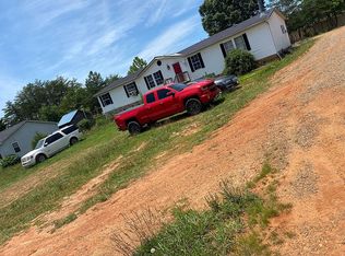 2076 Fox Ridge Dr, Connelly Springs, NC 28612