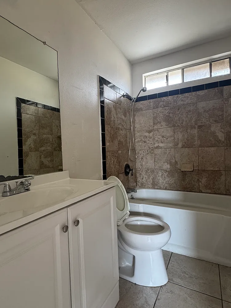 16118 S Ainsworth St — Photo 2