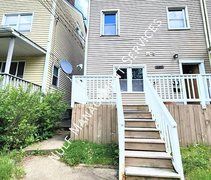 930 Portland St #2 — Photo 11