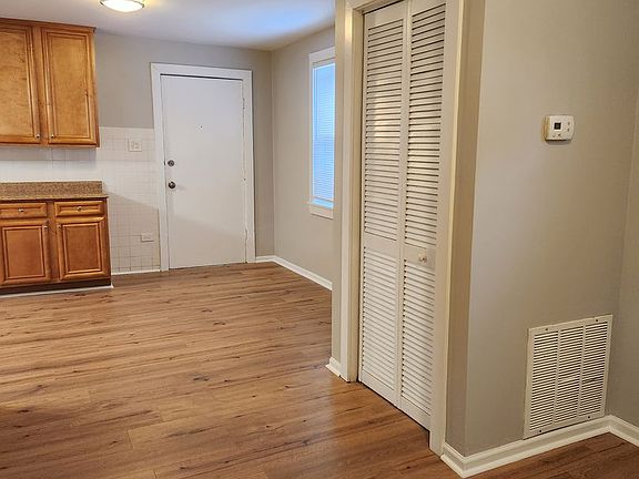 2nd image of 2056 N La Crosse Ave Unit 1E