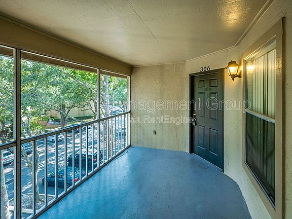 2nd image of 974 Leeward Pl Unit 306