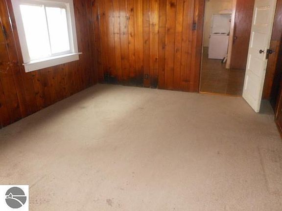 4th image of 224 Court St