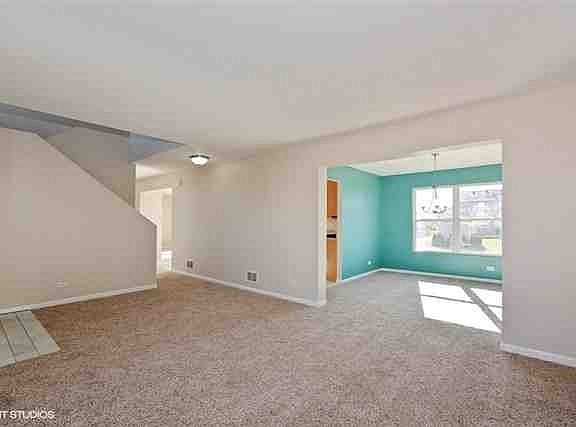 5th image of 2745 Moutray Ln