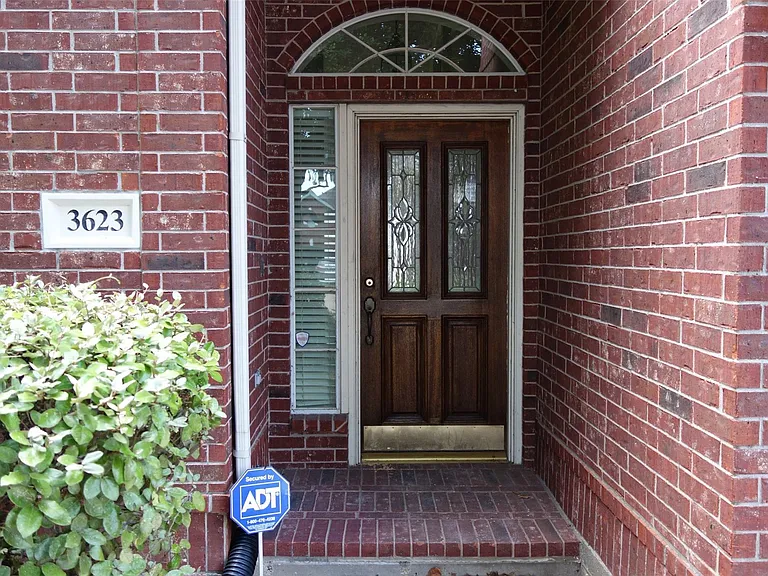 3623 Chatwood Dr — Photo 2