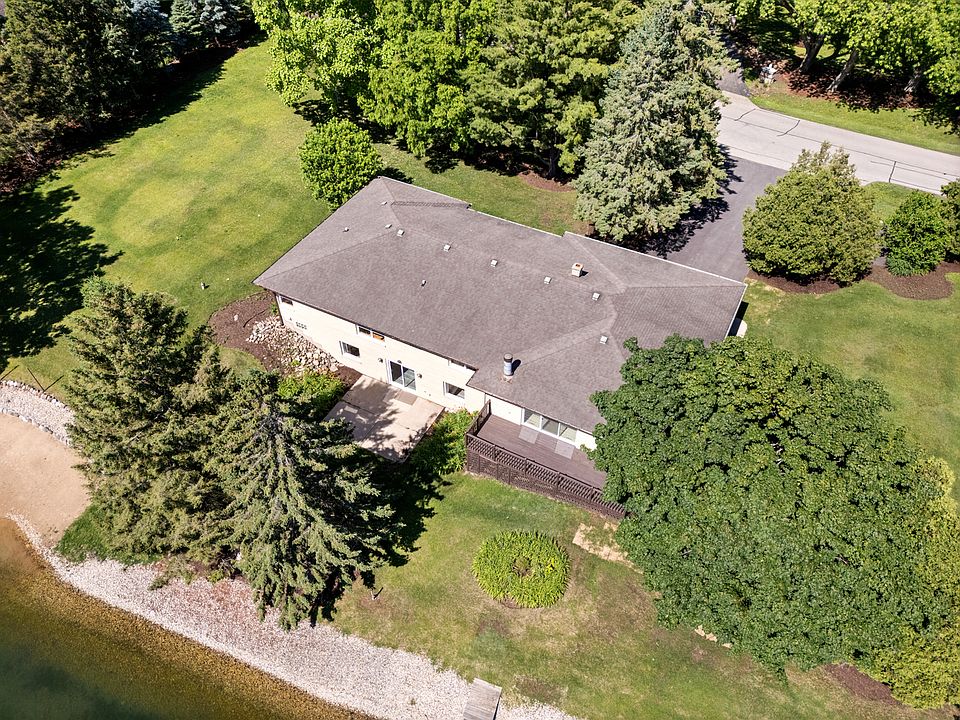1st image of 2720 N Bayview Ln