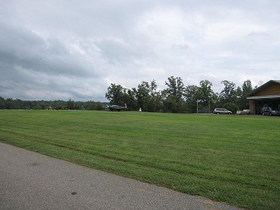 4th image of 8442 Chick Dr