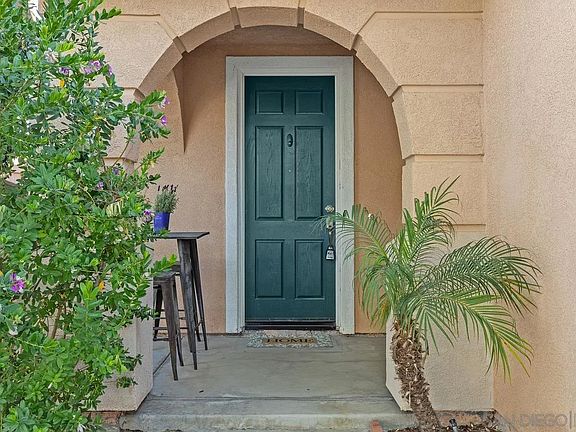 3rd image of 1231 Avenida Amistad