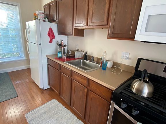 3rd image of 3900 Terrace St #10981847